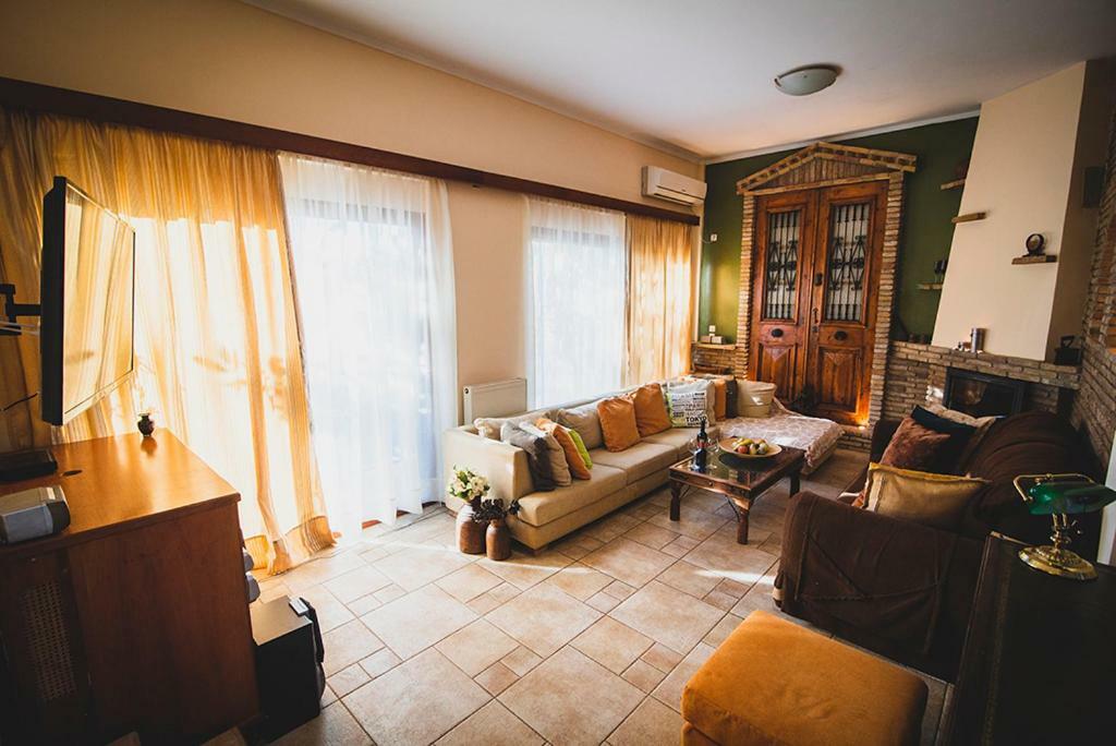 Villa Soula อานาวีซอส ภายนอก รูปภาพ