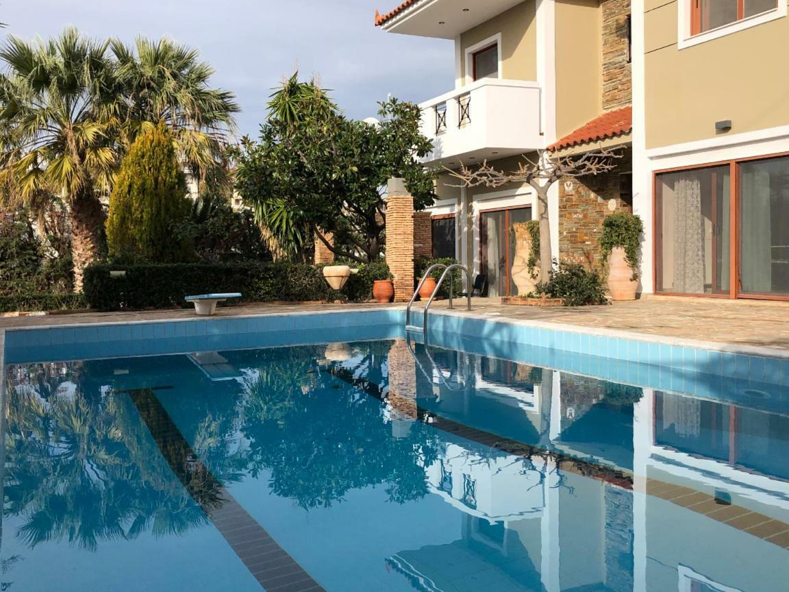 Villa Soula อานาวีซอส ภายนอก รูปภาพ