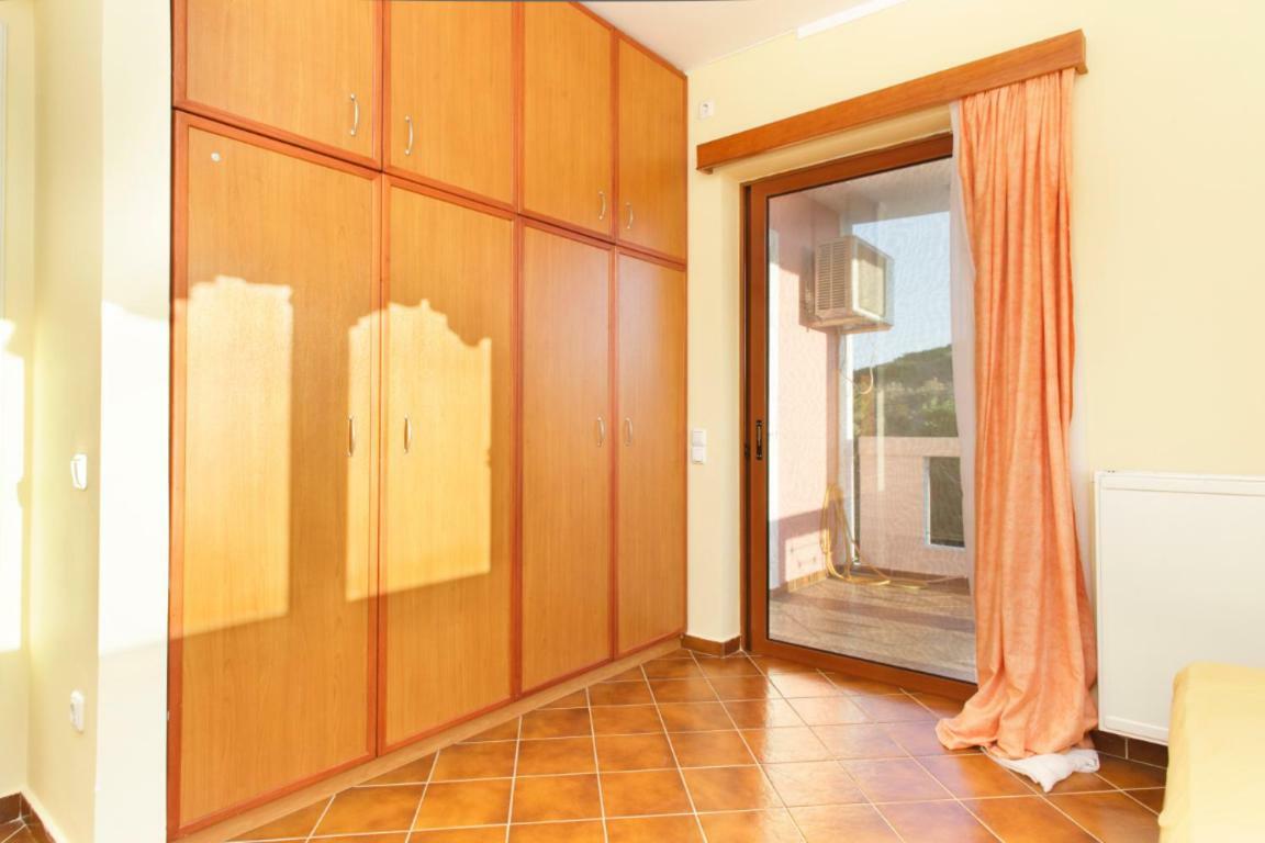 Villa Soula อานาวีซอส ภายนอก รูปภาพ