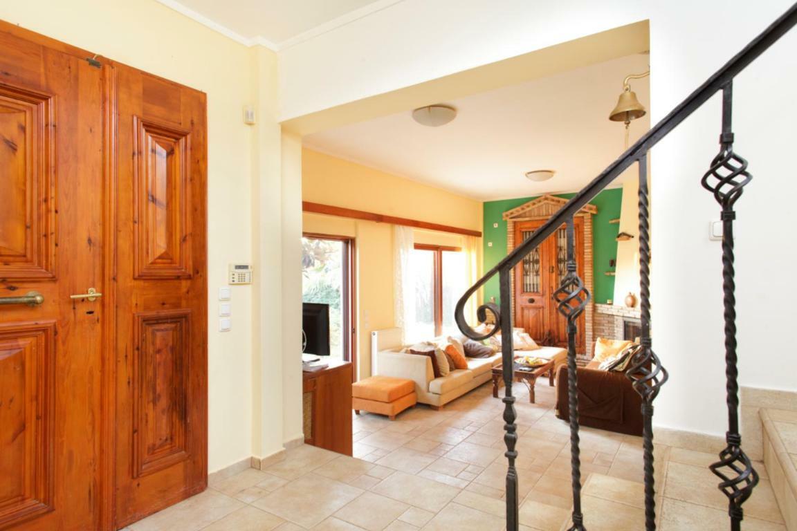 Villa Soula อานาวีซอส ภายนอก รูปภาพ